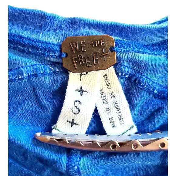 We The Free Womens Stonewashed Blue Pocket Tshirt High Low Small - Picture 3 of 5